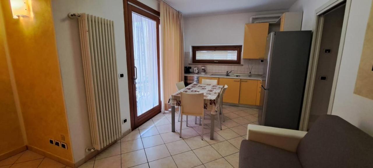 Apartments Tony In Bardolino Exterior foto
